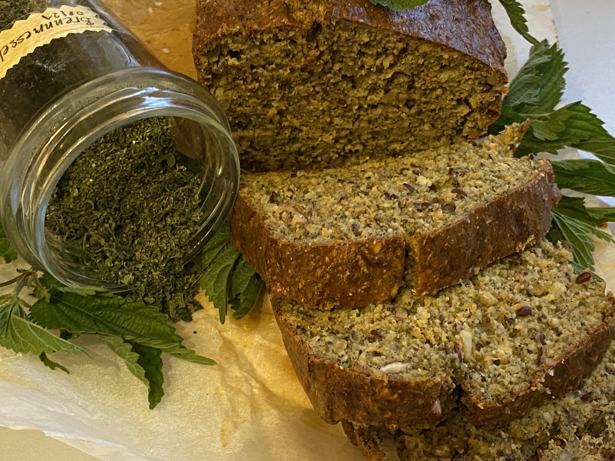 Brennnessel-Eiweißbrot - Gebrennnesselt