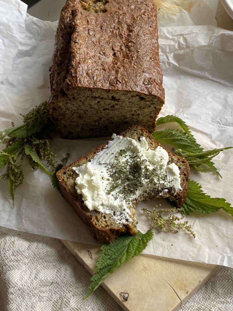 Eiweissbrot mit Brennnesselsamen